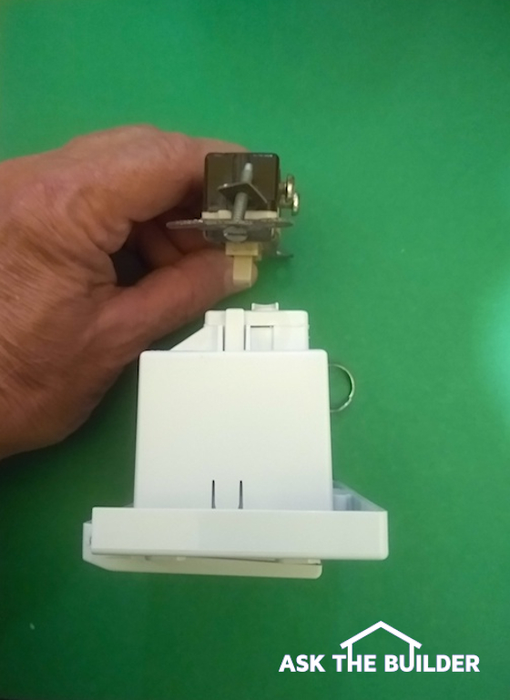 theoutlet switch width